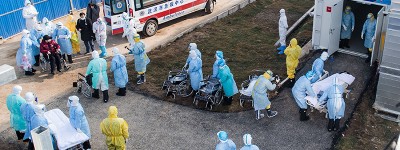 武汉火神山医院开始收治新型冠状病毒感染的肺炎确诊患者