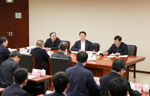 韩正在国家医疗保障局召开座谈会