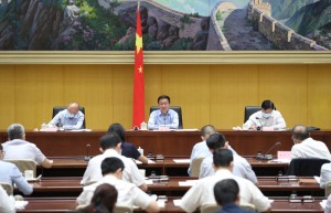 韩正主持召开药品和高值医用耗材集中带量采购工作座谈会