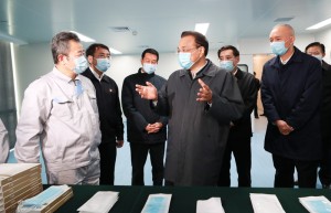 李克强专程到北京海淀督战口罩生产