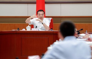 李克强此时开专家企业家座谈会释放什么信号？