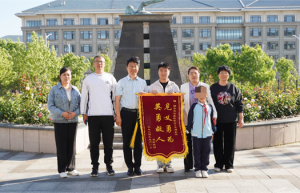 见义勇为，为孙新杰同学点赞！